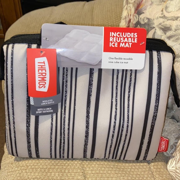 🤍🖤🤍NWT Thermos IsoTec Premium Insulated Lunch Duffel w/Reusable Ice Mat - Picture 13 of 16